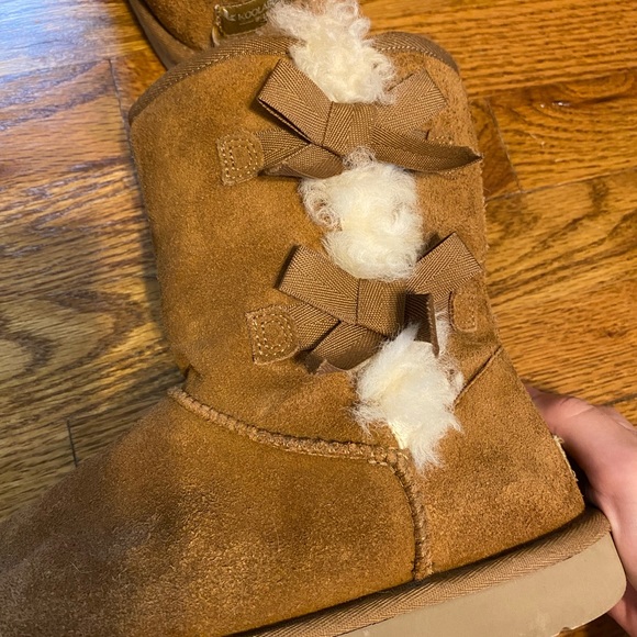 Women’s victoria short bow Ugg’s - Picture 5 of 7